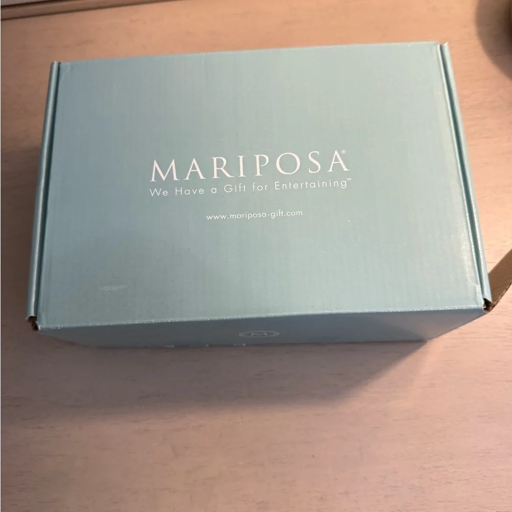 Mariposa classic Creamer and Sugar Set - Picture 3 of 5